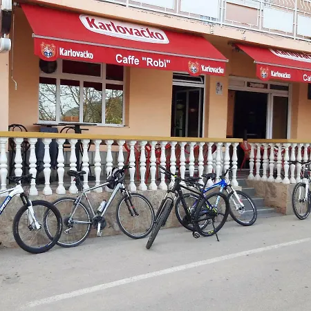 Apartman Malekin * Prozor